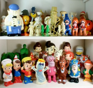 advertising icons - vinyl toys and banks from the 1970's