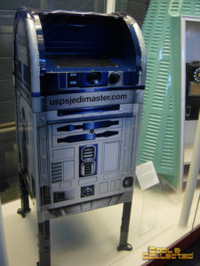 Smithsonian air and space museum - r2d2 mailbox
